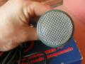 hure 420 Commando Controlled Magnetic Dual Impedance Lavelier Microphone zoals gebruikt bij Vox Radio Microfoon, front.