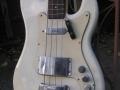 V207 Symphonic Bass 1962-1965, White body front.