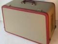 Dynacord DA15-V 1957 rood, front met deksel. Ook in groen.