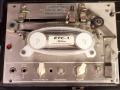 Echoplex EP-2 buis  ca. 1970, vanaf links footswitch, echorepeats,  record level preset, pilot, volume balance instrument en  echo volume,  SOS toggle, 1 input en roller ontspanner. Short delay time, red reset button.