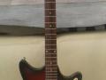 Royal 2 pickups, brug-tremolo combi en halspen 1965,  front.