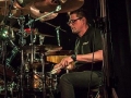 Alexander Hamelink (The Glitz Nederland) is de drummer bij Vanni Lisanti's Five Countries Band.