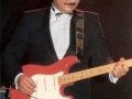 1990 september 17e Harmoniezaal avond, FBI een van de huisbands, sologitarist Roy Sourioroseno.
