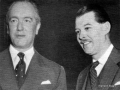 Mullard Management. Links SS Eriks, MD (Philips) als opvolger van Stanley Mullard in 1930. Rechts Mullard Services Director DM Hall.