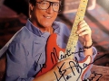 Hank Marvin met zijn Fiesta Red Fender Stratocaster.