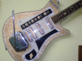 Meazzi Aristocrat gitaar sparkle gold 1964, body front.