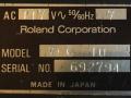 Roland DC-10 analoge echo 1984, Yngwie Malmsteen model, typeplaatje met serienummer.