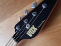Bass Standard 3504 Black, volledig in Maple, made in Japan by Matsumoku 1982-1985, headstock front.