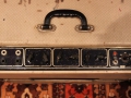 Vox AC15, laatste TV front medio-eind 1960, 3e EF86 circuit, 6 knops Black panel met vibrato. Pill voltage selector, Black plastic handle.
