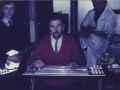 Dick Denney op Steel gitaar tijdens een sessie met JMI collega's. Roland Bukalo met Phantom MK1. Rechts proto Short Tom echo.