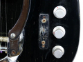 Phantom Mark III Teardrop 1965 Black (model Brian Jones Rolling Stones), 3 pickups, 3 weg switch en controls.