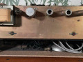 Vox Echo Reverberation Unit in Fawn 1962, Red panel met witte ronde knobs, plastic handle, chassis.